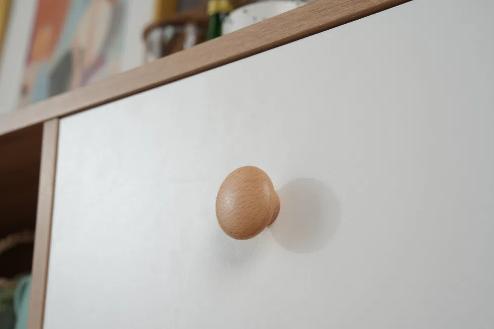 Solid Wood Veneer Living & Dining Sideboard Cabinet E5000 product detail
